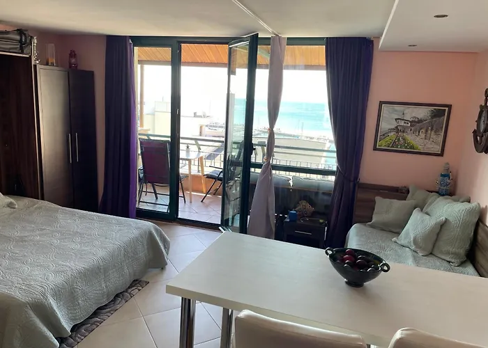 Cozy In Apartment Balchik